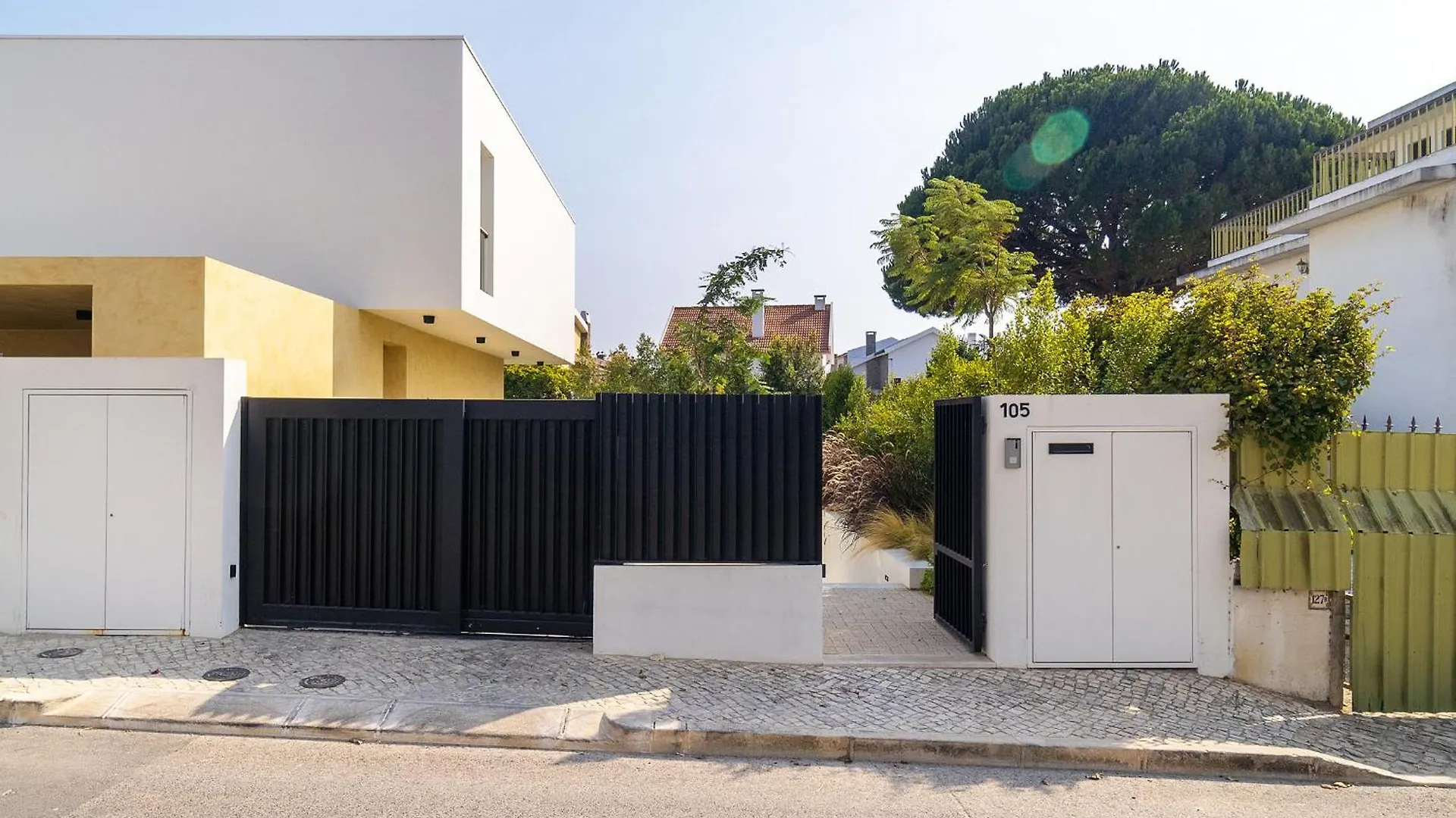 Apartment Whome Beachside Bliss In Carcavelos, 1Br With Patio & Parking Carcavelos
