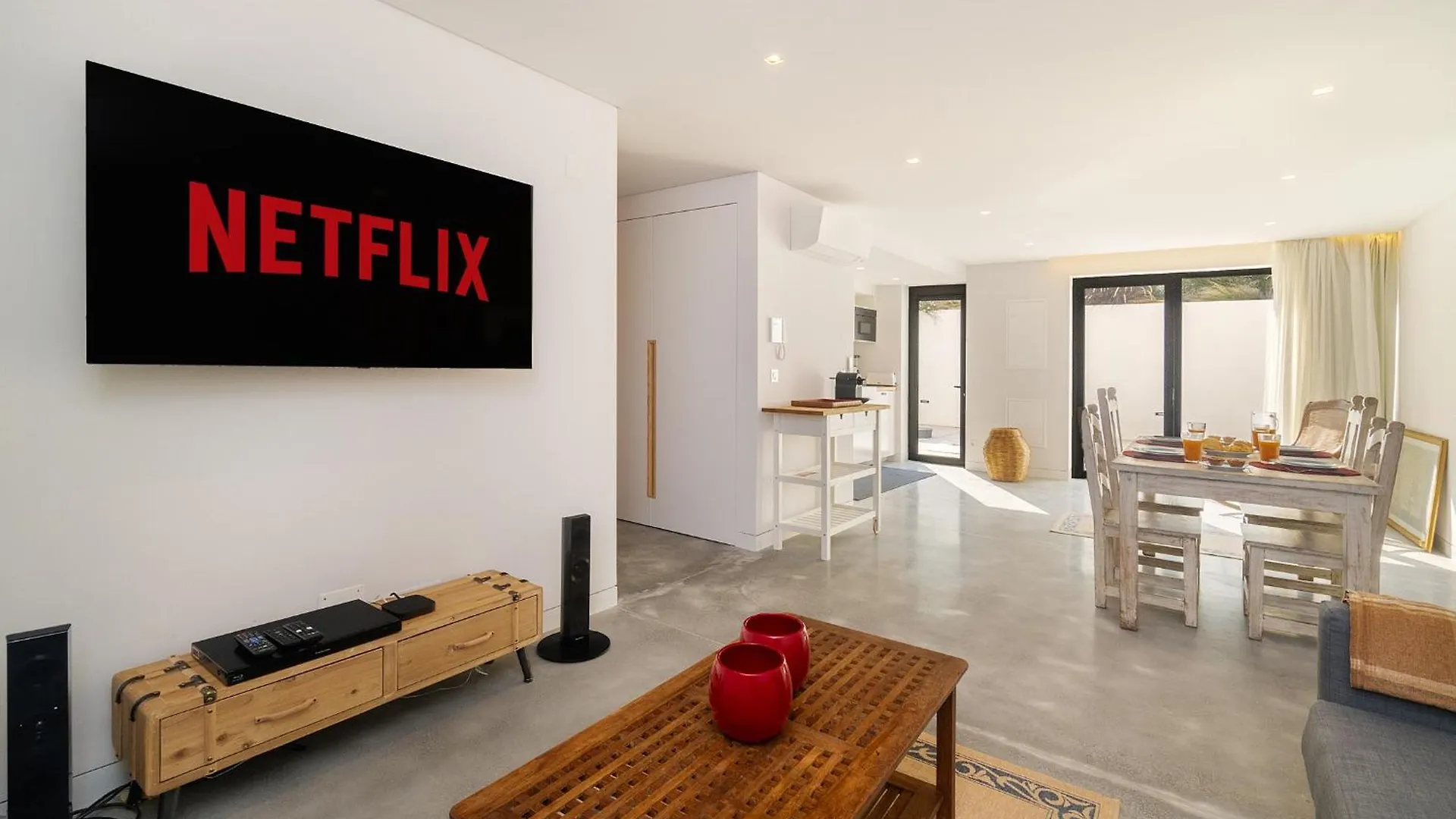 Whome Beachside Bliss In Carcavelos, 1Br With Patio & Parking contacts